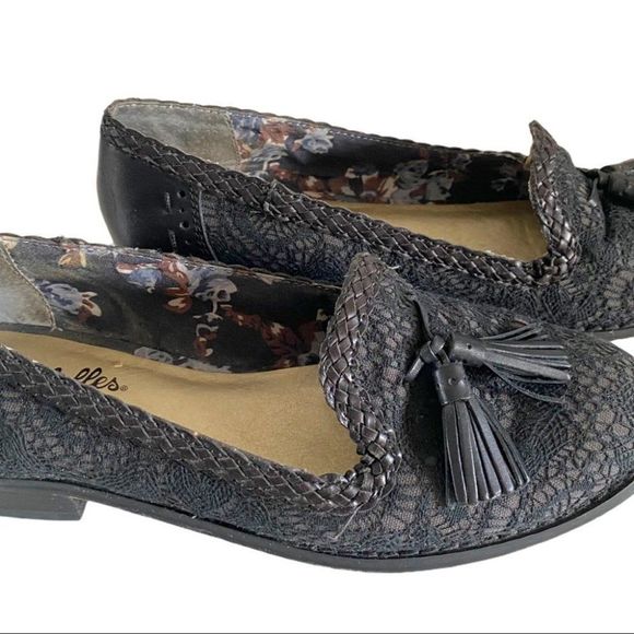 Seychelles Black lace style flat slip on loafers with tassels size 6 VGUC - Picture 5 of 8